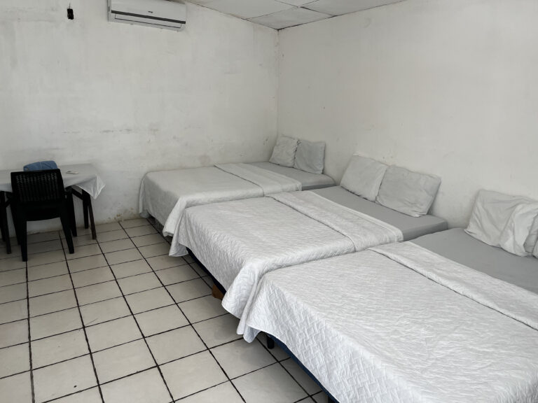 Habitación Económica Triple en anexo